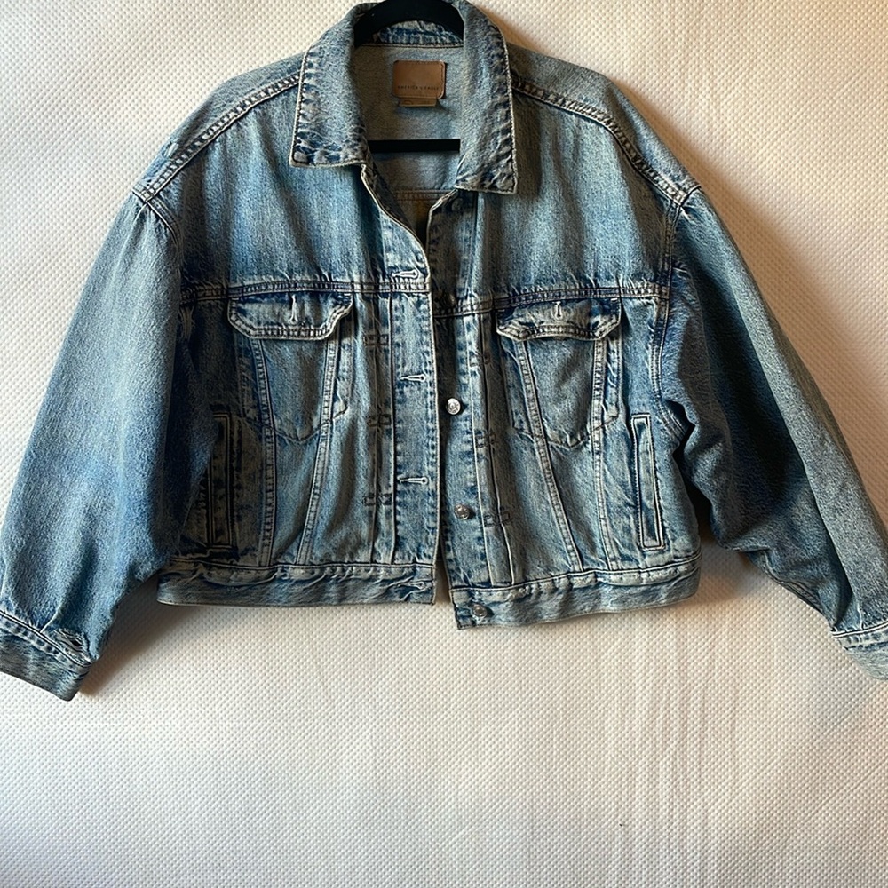 American eagle cropped jean jacket